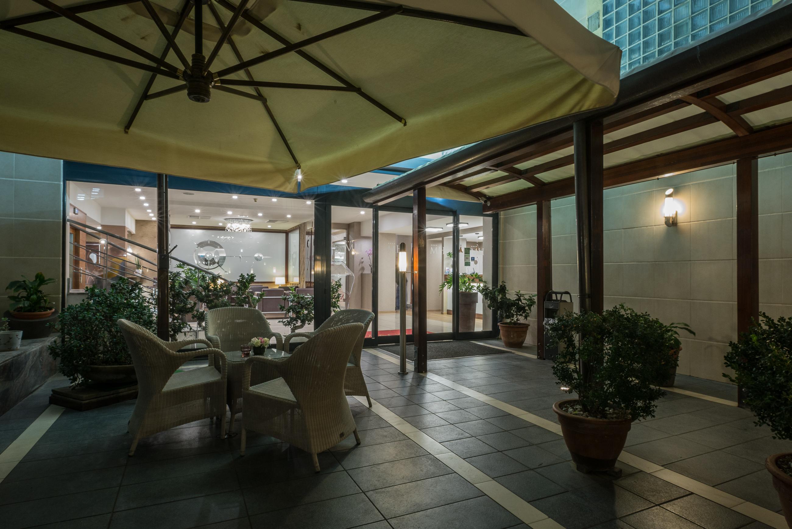 Magri's Hotel Napels Buitenkant foto