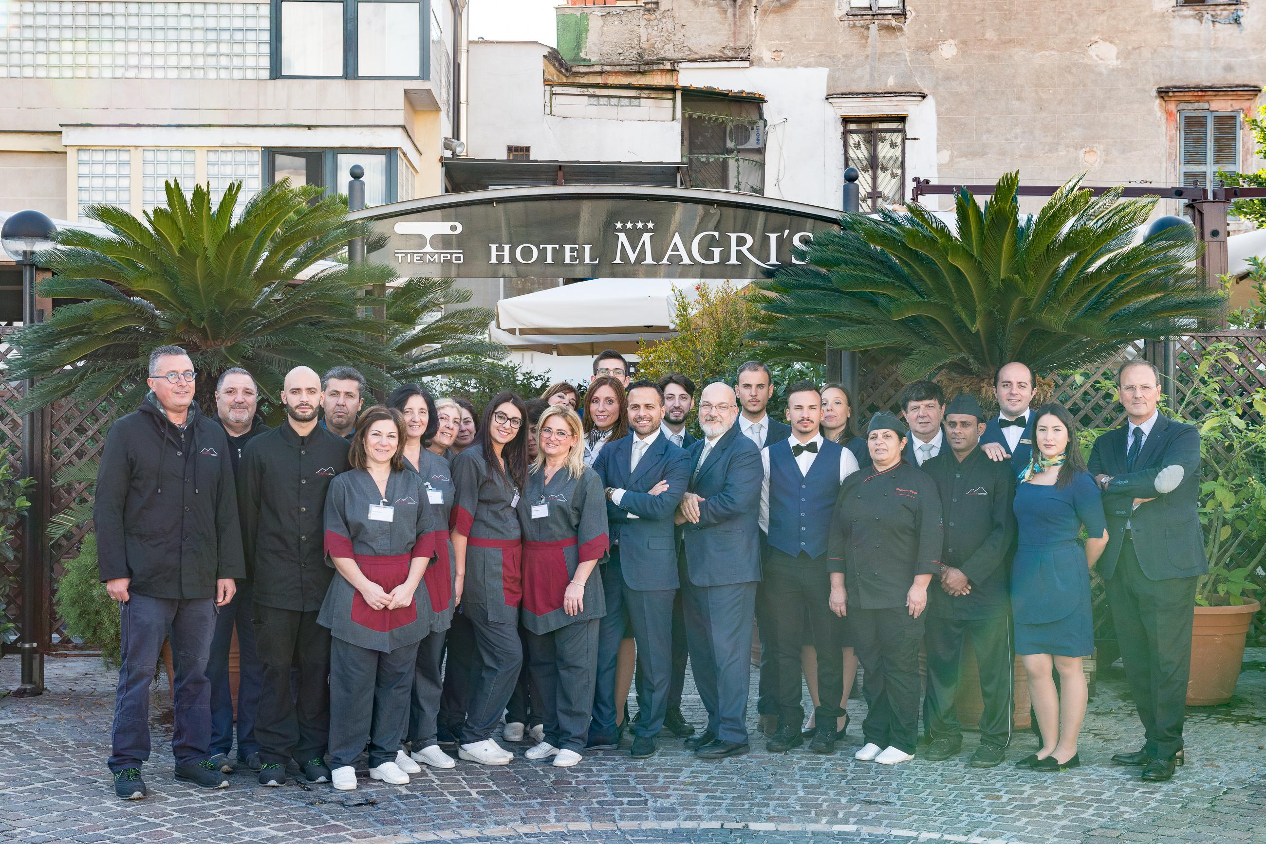 Magri's Hotel Napels Buitenkant foto