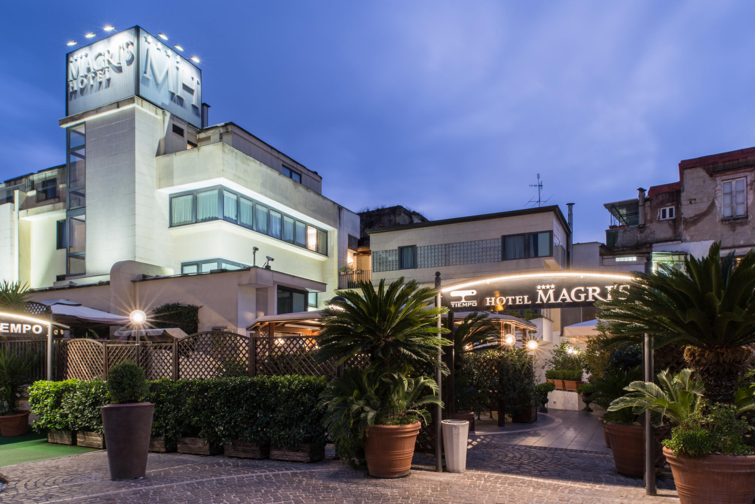 Magri's Hotel Napels Buitenkant foto