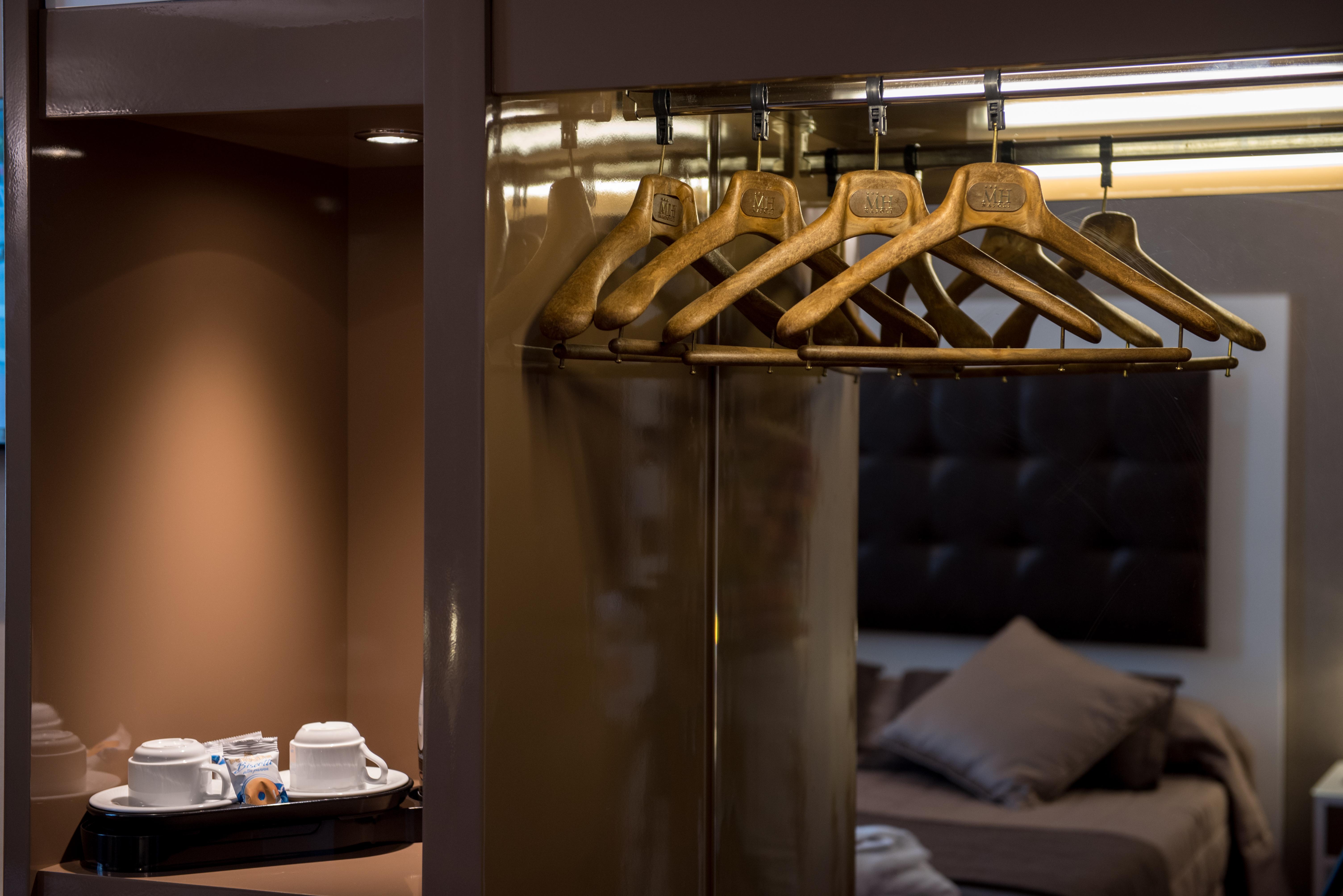 Magri's Hotel Napels Buitenkant foto